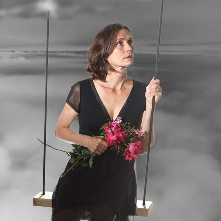Once there was a woman - physical theatre show